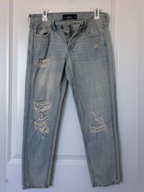 Hollister Vintage Boyfriend Jeans - Light Wash - Distressed - Size 5 (W27)